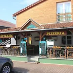 Szanto *