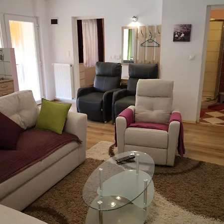 Szanto Apartmán *